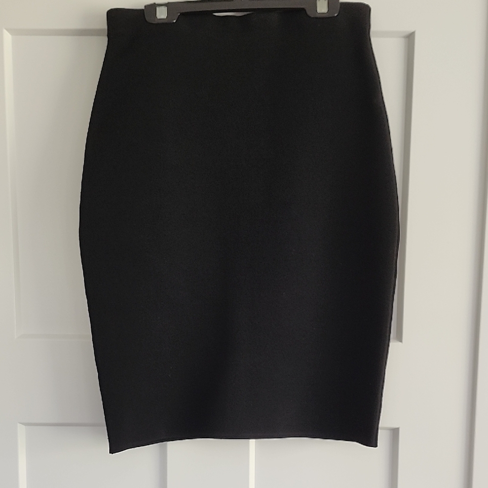NWOT Alexander Wang Classic Black Pencil Skirt With Zipper Back. Stretchy